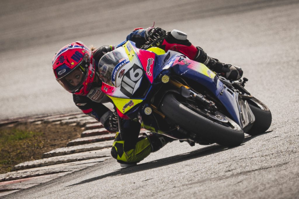 Course moto avec emeline moto team 17